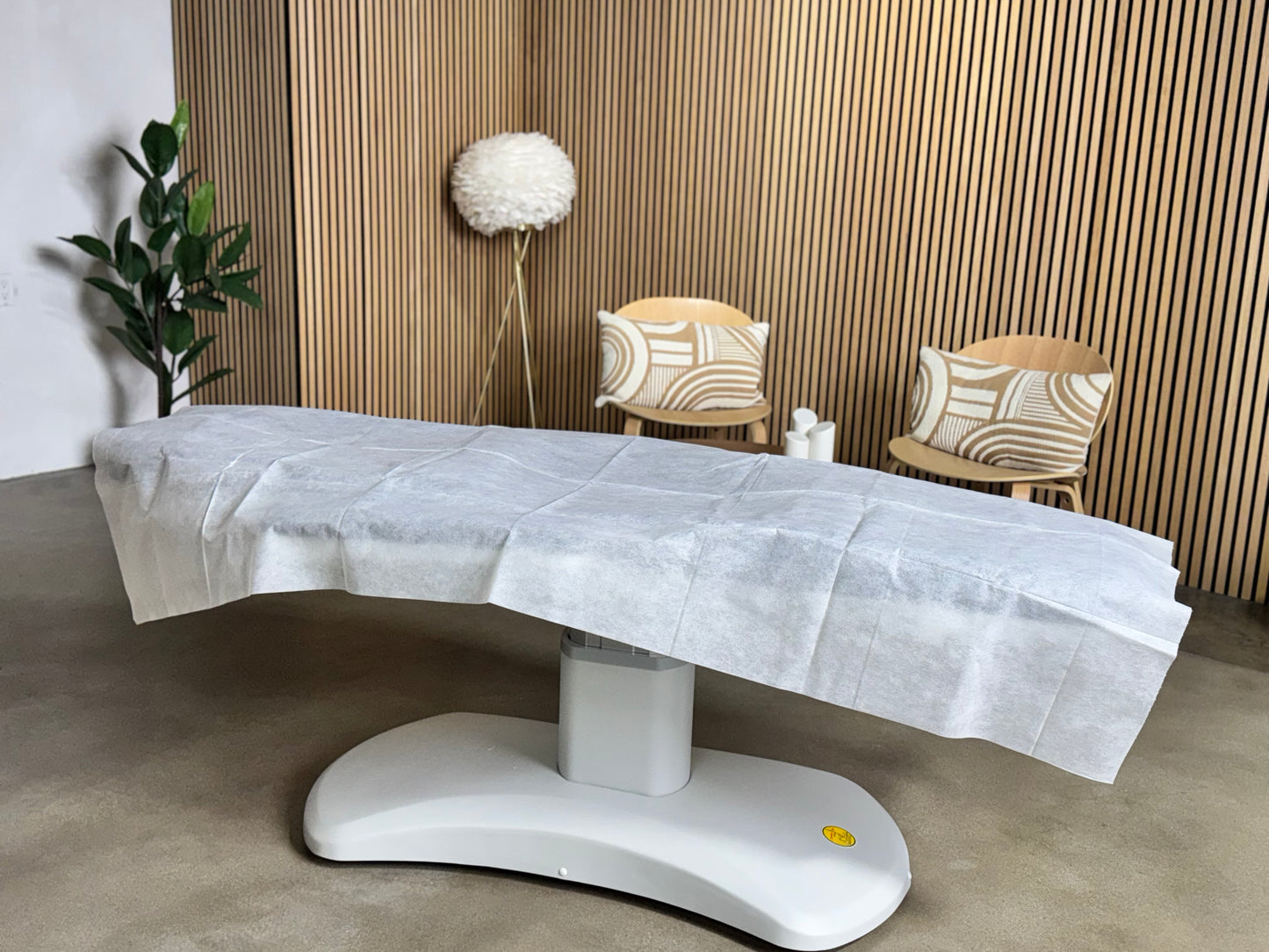 Polyguardz Multi-Purpose Disposable Sheets 78" x 40" - 80 cnt Pack